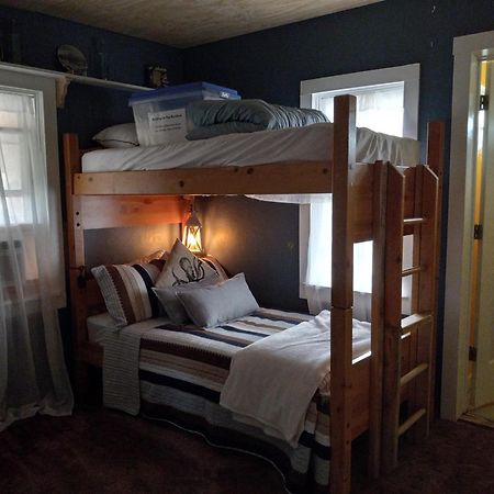 The Goulding Cottage And Farm - 4 Beds, 3 Baths Henrieville 外观 照片