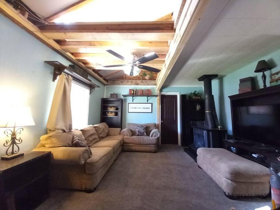The Goulding Cottage And Farm - 4 Beds, 3 Baths Henrieville 外观 照片