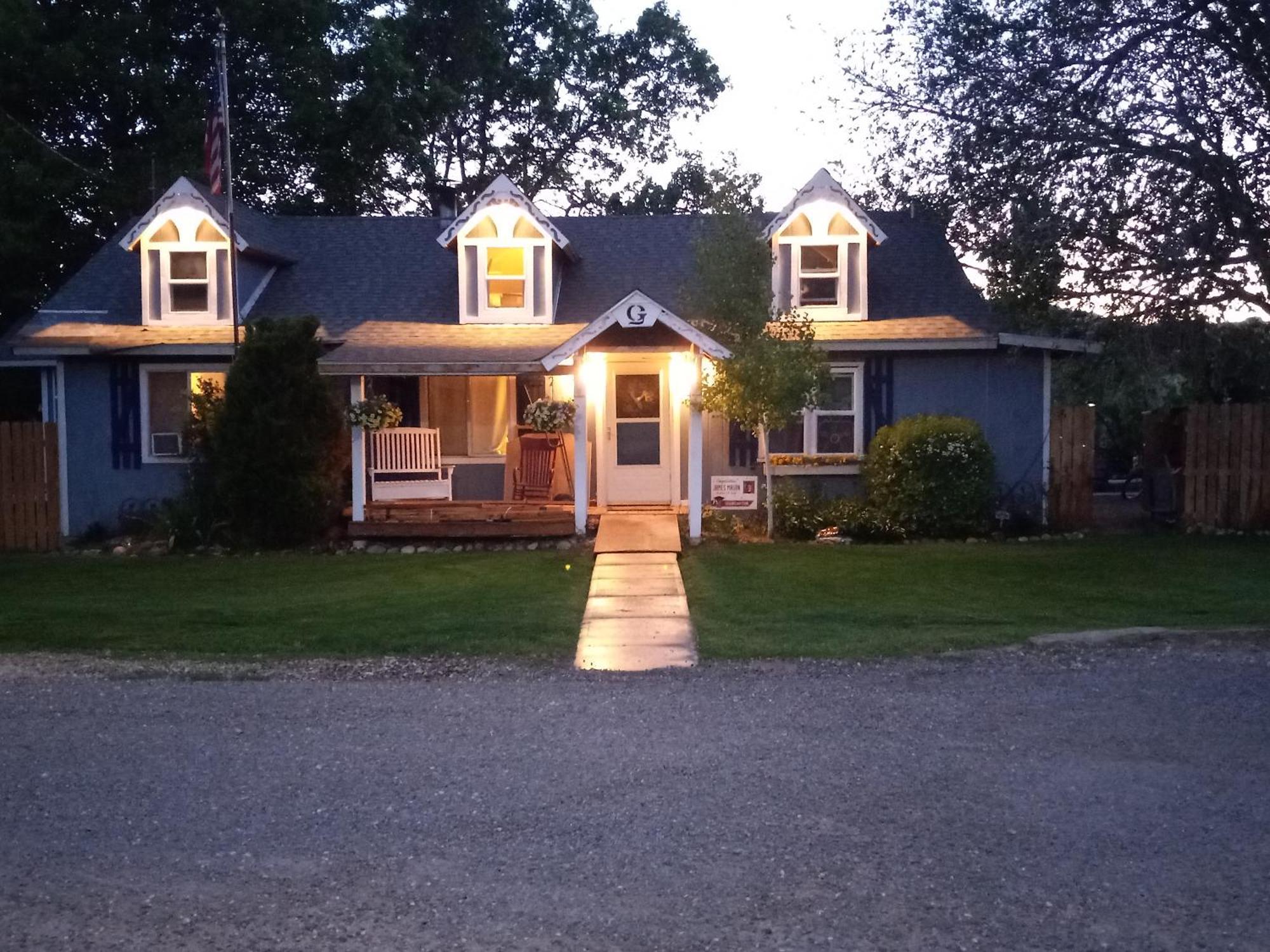 The Goulding Cottage And Farm - 4 Beds, 3 Baths Henrieville 外观 照片
